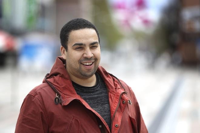 Terence Samin mukaan uusi ilmiö on spontaanit vapaaehtoiset, jotka tulevat auttamaan muutamaksi tunniksi. Sekin on hänestä arvokasta.