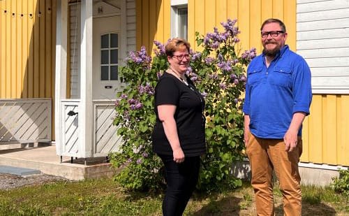 Markus Sulkava ja Tea-Hanna Leino vierailivat Pohjanriihen vuokratalokohteessa lähellä Ähtärin keskustaa.