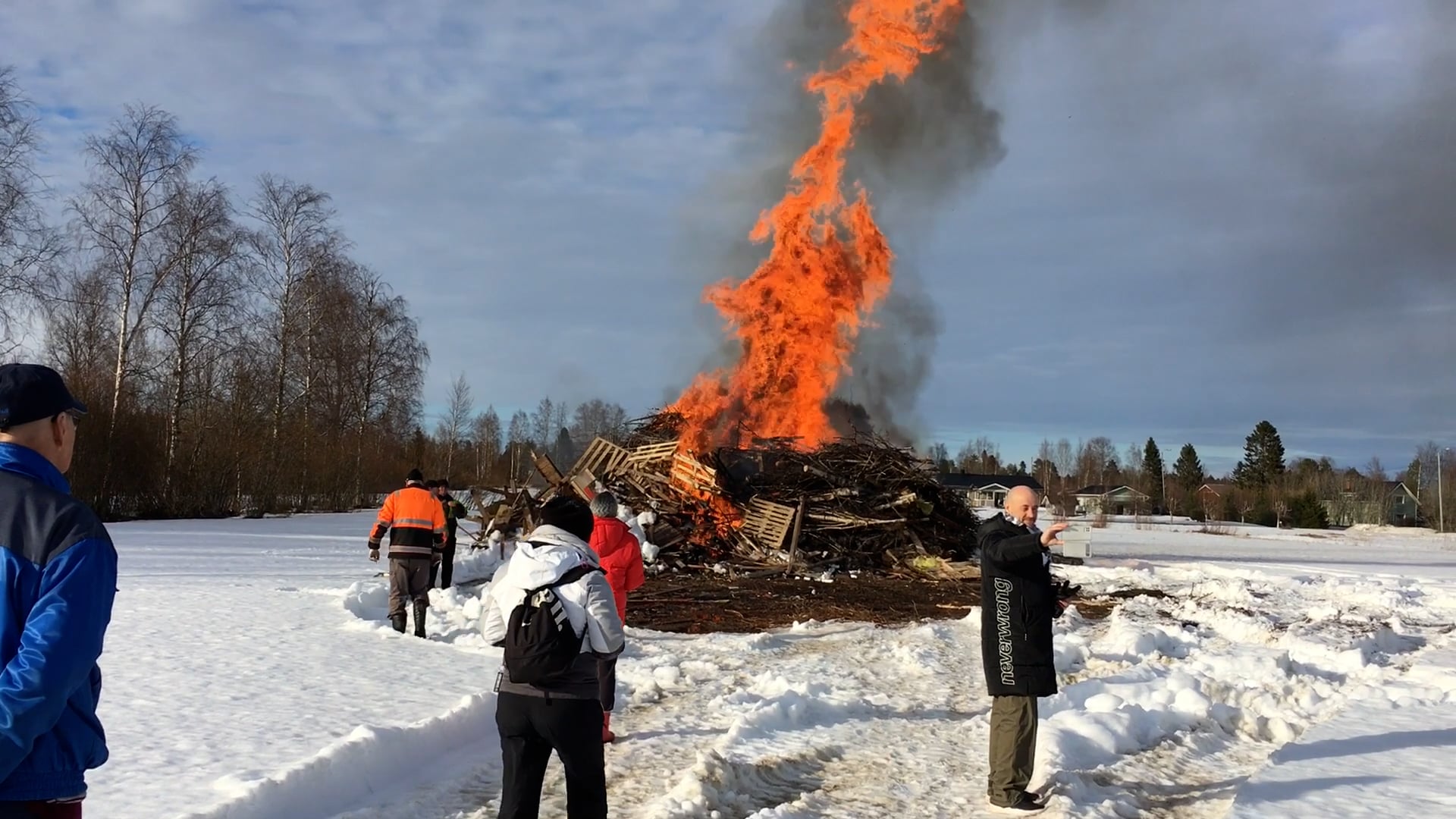 Tuomiojan pääsiäiskokko