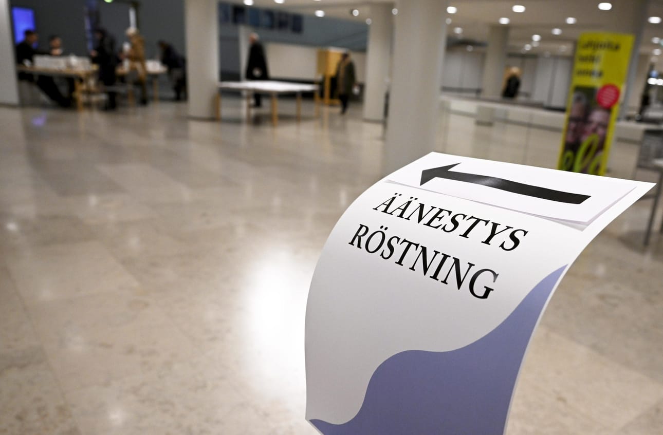 Eduskuntavaalien ennakkoäänestys jatkuu vielä tiistain. LEHTIKUVA / VESA MOILANEN