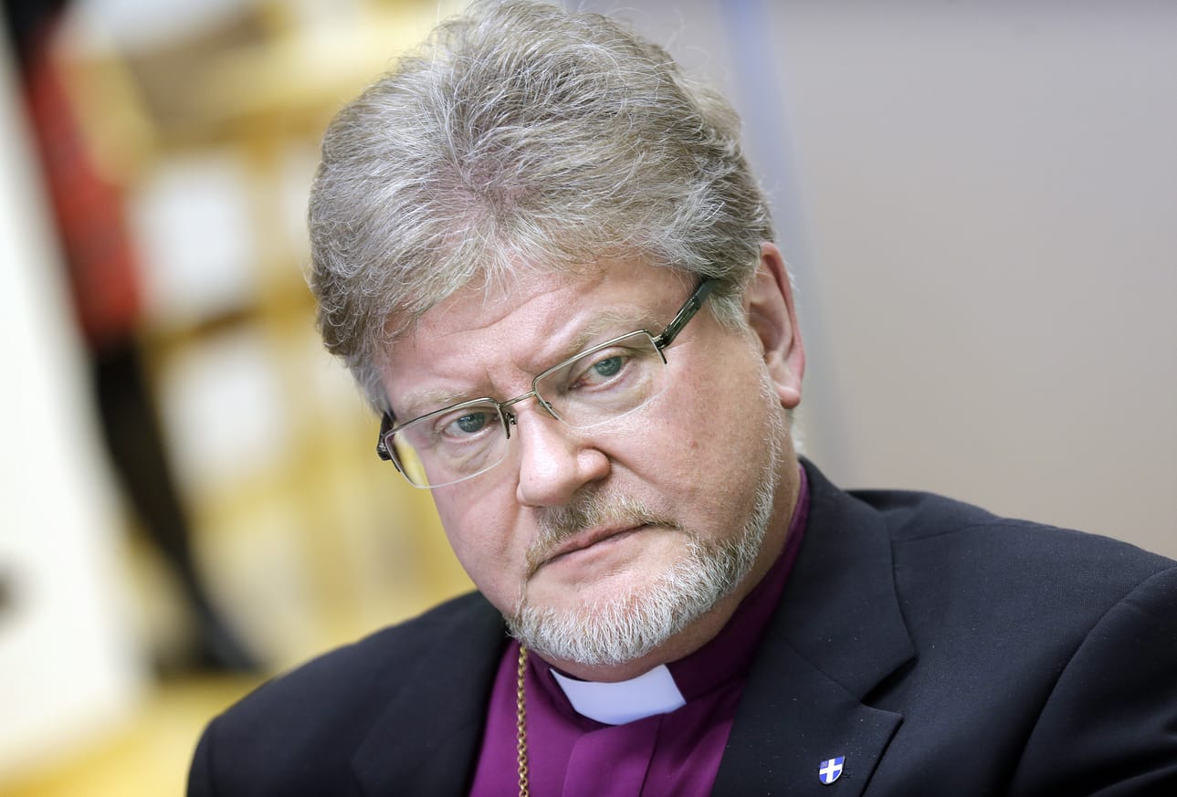 Oulun hiippakunnan piispa Samuel Salmi jää eläkkeelle ensi vuoden marraskuussa.