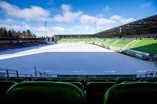 Elisa Stadionin on määrä avautua futaajille ensi maanantaina. Varauslistoilla ei ole kuitenkaan takavuosien ruuhkaa. KUVAT: PAULA KASKIMAA