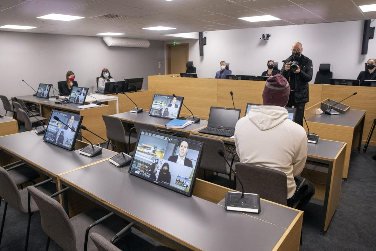 Miehen syytetään ottaneen lapsiin yhteyttä sosiaalisessa mediassa ja saaneen heidät lähettämään itselleen videoita ja kuvia, joissa lapset esiintyvät seksuaalisesti tai tekevät itselleen seksuaalisia tekoja. LEHTIKUVA / Tommi Anttonen