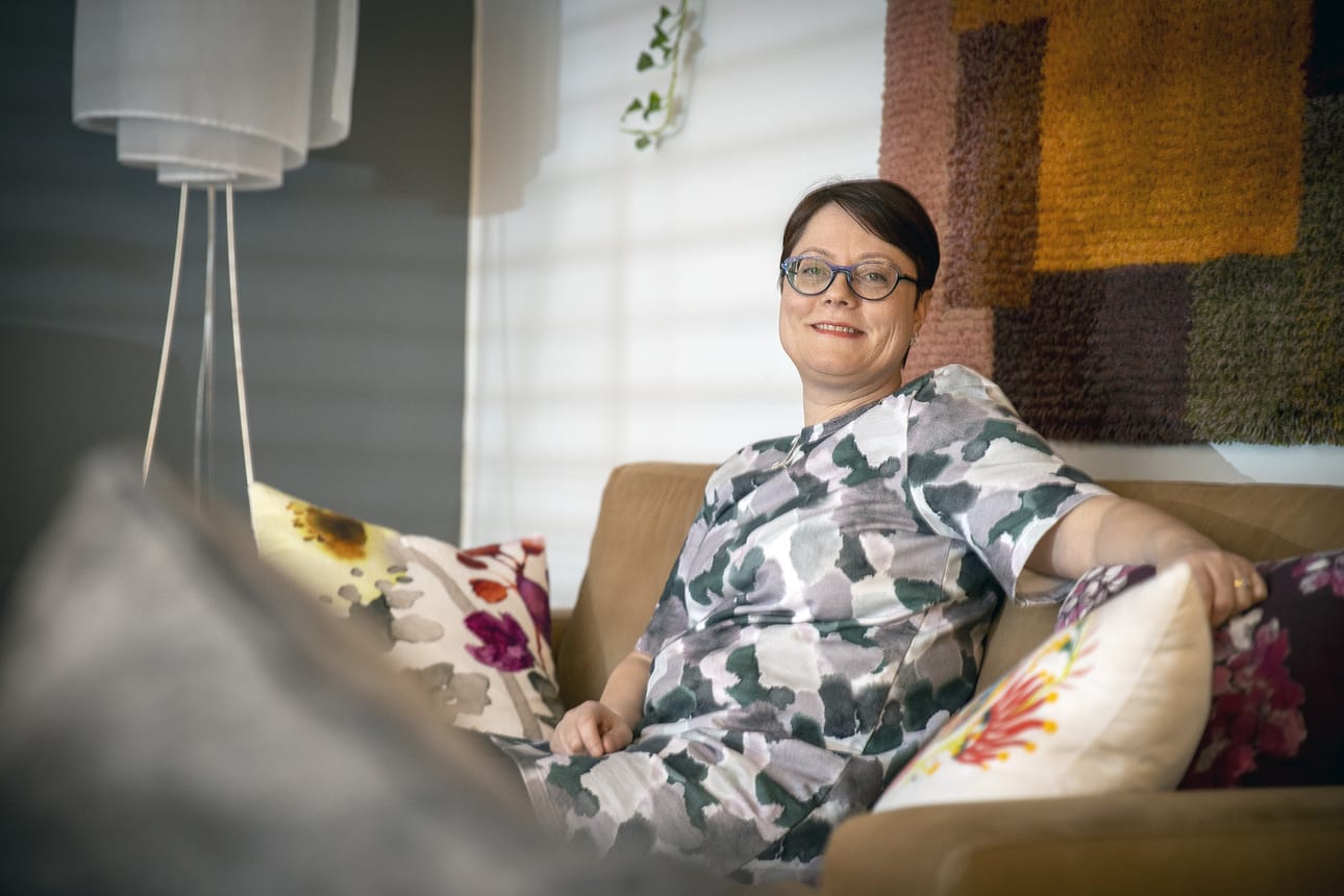 Brändimarkkinoinnin professori Saila Saraniemi haluaa riisua turhat myytit brändien ympäriltä. Suomalaisbrändien kansainvälinen menestyminen olisi tärkeää niin kansantaloudelle kuin suomalaisten itsetunnolle.