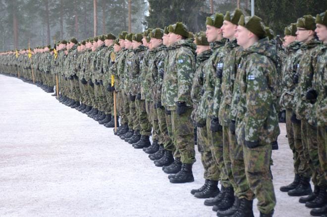 Aseistakieltäytyjäliiton mukaan Suomessa joka vuosi kieltäytymisilmoituksen jättää 35–55 totaalikieltäytyjää. Lukuun eivät kuulu Jehovan todistajat, jotka on vapautettu lailla koko asevelvollisuudesta. KUVA: Erkki Saarinen/arkisto