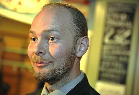 Perussuomalaisten eduskuntaryhmän puheenjohtaja Sampo Terho (ps.) oli haluton kommentoimaan sitä, ovatko tällaiset lausunnot sopivia, onko asiasta keskusteltu jo Immosen kanssa ja johtaako Immosen kannanotto joihinkin toimiin puolueen sisällä.