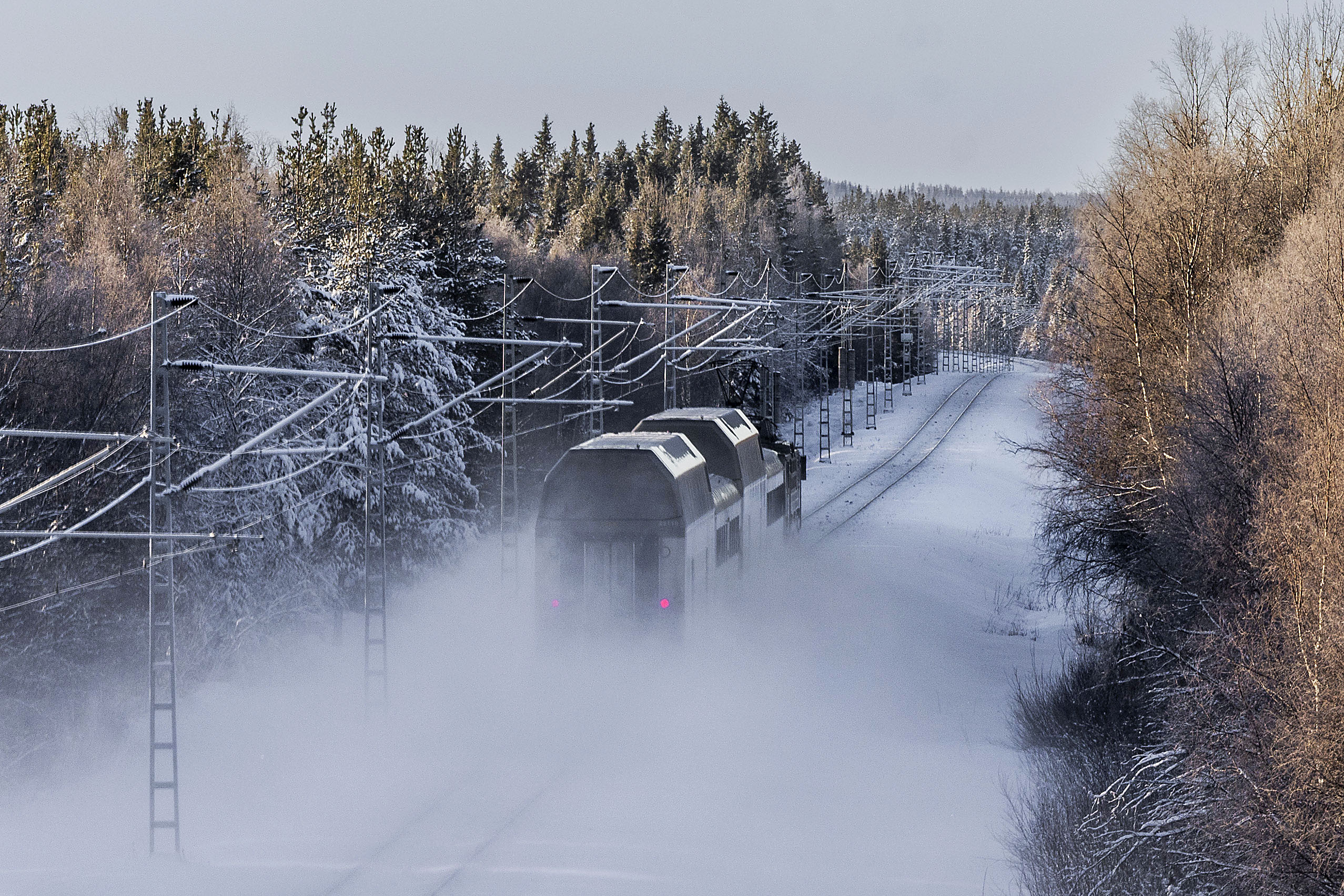 Ministeriö: Hallitus käynnistää toisen rajat ylittävän yhteyden suunnittelun pohjoisessa – myös raideleveys Torniosta Kemiin sai rahoitusta jatkosuunnitteluun