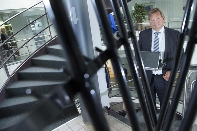 Poliisijohtaja Tomi Vuori Poliisihallituksesta kertoo, että poliisin toimintaan pyritään nykyään vaikuttamaan julkaisemalla yksittäisistä poliisivirkamiehistä kaikki mahdolliset tiedot sosiaalisessa mediassa. Kuva: Mauri Ratilainen