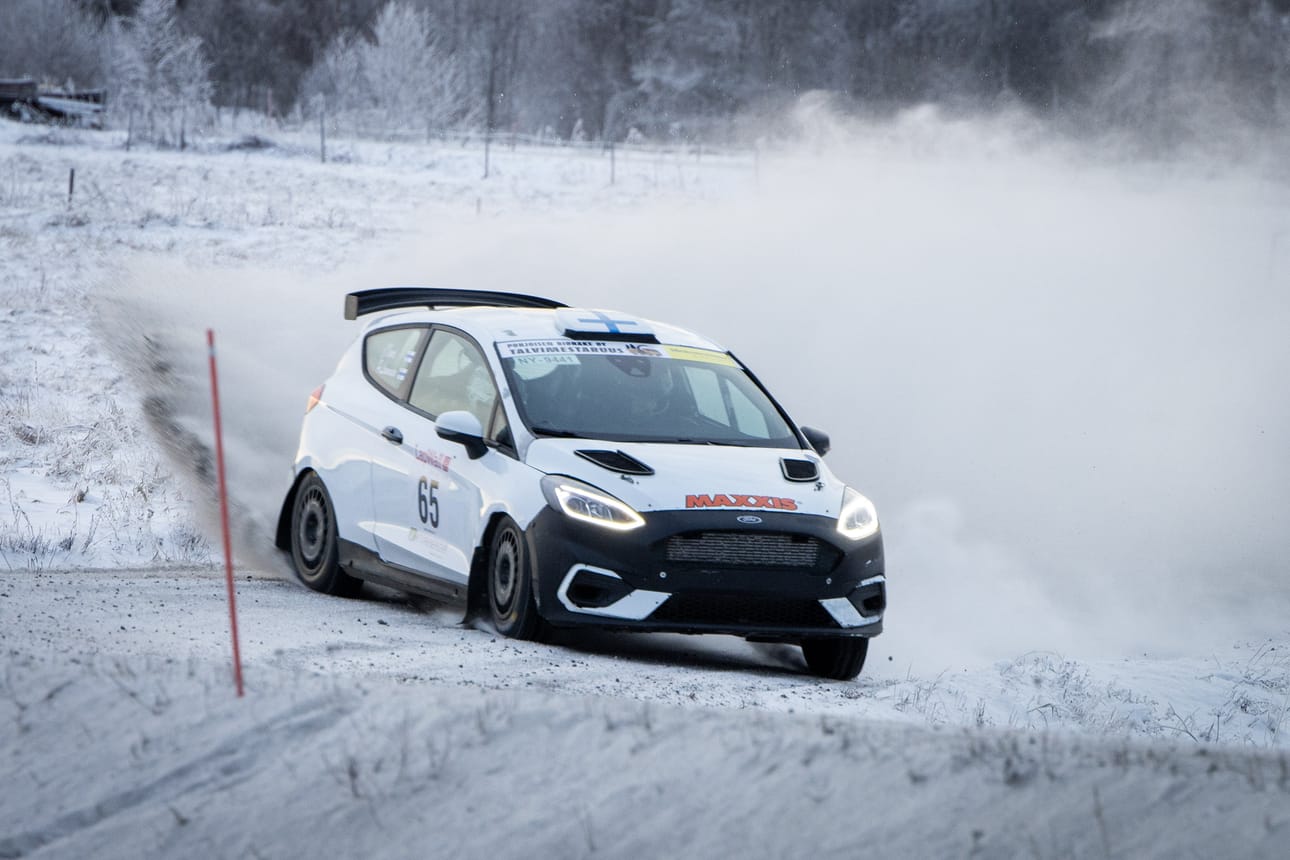 Yleiskilpailun voitti nelivetoisilla kilpa-autolla ajanut, vasta ajokortti-iän saavuttanut, vaasalainen Jooa Iivari. Hän ajoi Piippola-rallissa ensikilometrit vastahankitulla nelivetoisella Ford Fiesta Rally3 kilpa-autolla kartturinaan Hannu Lamminen, Kolilta.