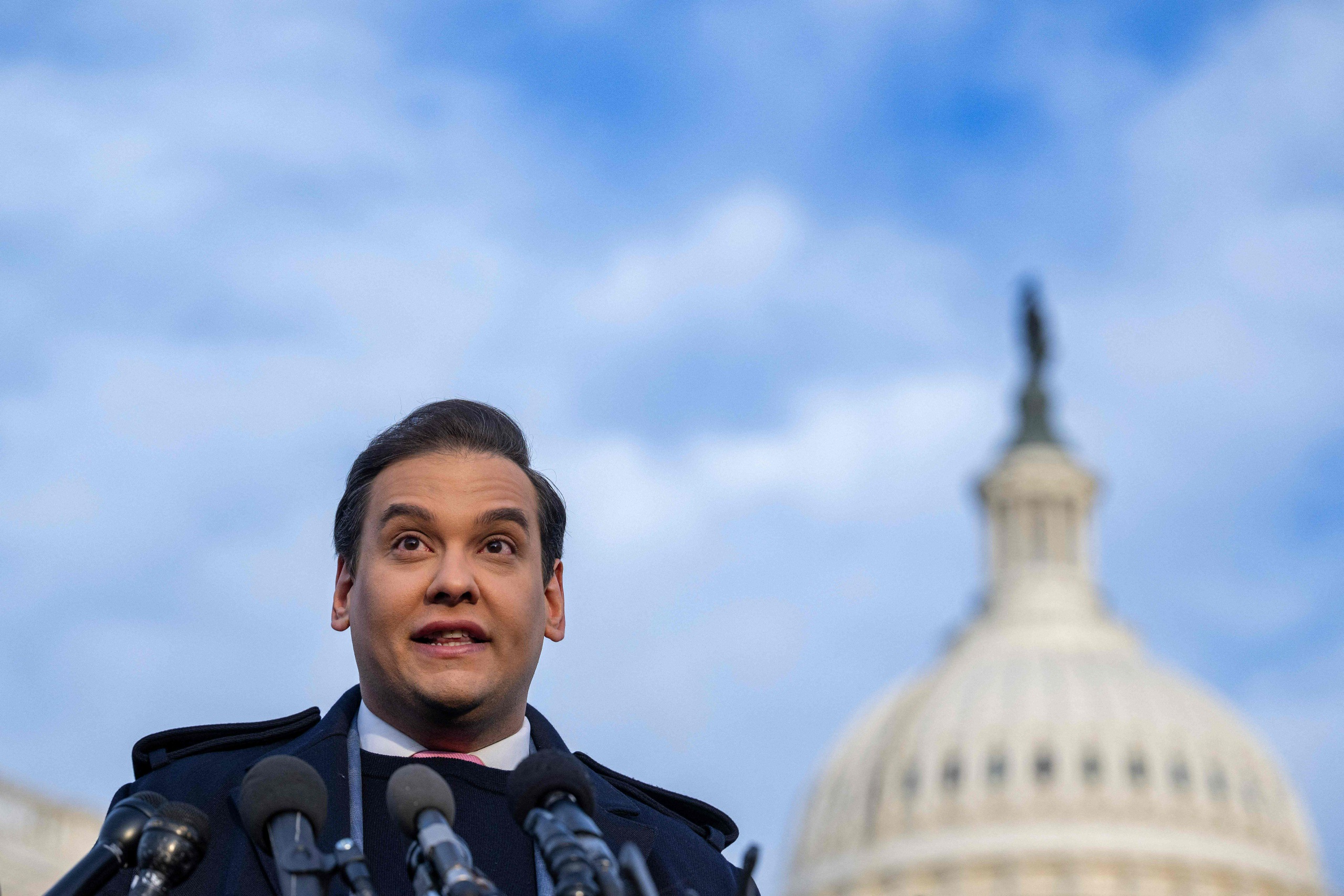 Trump vapautti sarjavalehtelija George Santosin – istui yli seitsemän vuoden vankeustuomiota