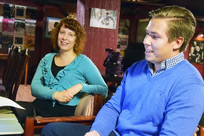 Mariah Hortans ja Zacharias Holmkvist odottavat Doo-bopin syyskauden avajaisia. Uuden jazzlevyn julkaisukeikkaa vietetään 15. syyskuuta. Kuva: Raija Koivisto