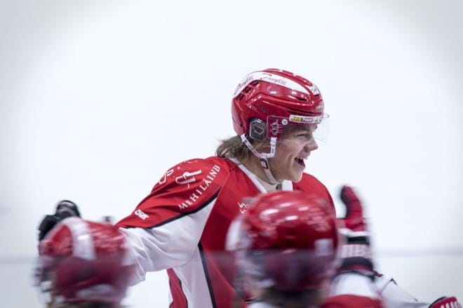Sport-nuorten kapteeni Eemeli Ylitalo on kerännyt kuudessa playoff-ottelussa tehopisteet 1+3. KUVA: PAULA KASKIMAA
