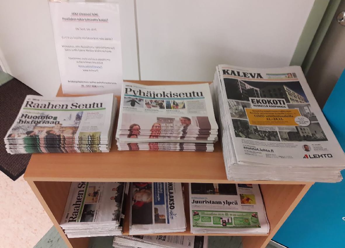 Pyhäjokiseudun toimipisteessä on kaksi noutopistettä, jossa on jaossa tilaajille tarkoitettuja Kaleva Median sanomalehtiä.