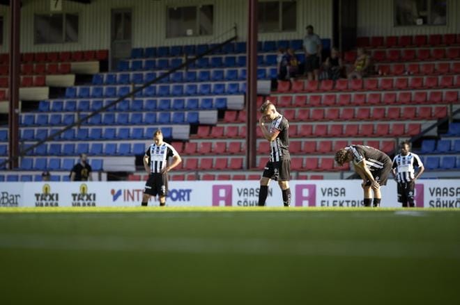 Tuttu ja tuskainen näkymä tältä kaudelta. VPS ei onnistunut voittamaan vieläkään, vaikka sai huippualun FC Lahtea vastaan. KUVA: JARNO PELLINEN