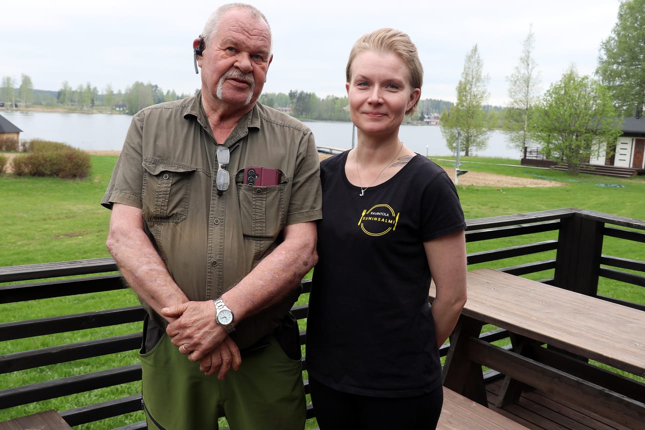 Pasi Virtanen on Rannankylän kyläyhdistyksen puheenjohtaja, Jonna Ojala Suninsalmen ravintolan yrittäjä. Kaksikko tekee paljon yhteistyötä alueen kehittämiseksi.