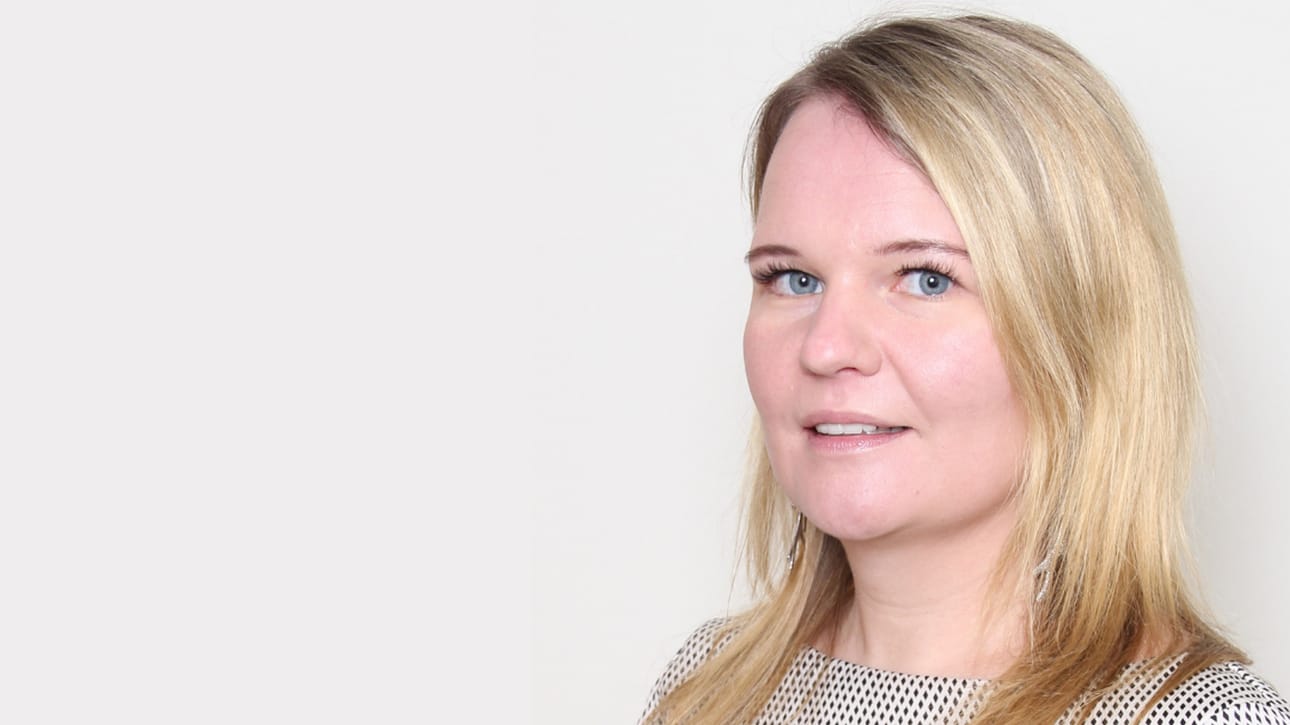 Kokoomuksen kaupunginvaltuutettu Ilona Ritola on pyytänyt eroa luottamustehtävistä Pudasjärvellä.
