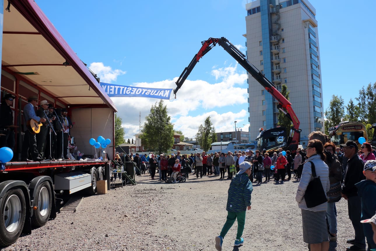 Vuoden 2018 Pekanpäivien kalustoesittelyn tunnelmaa.
