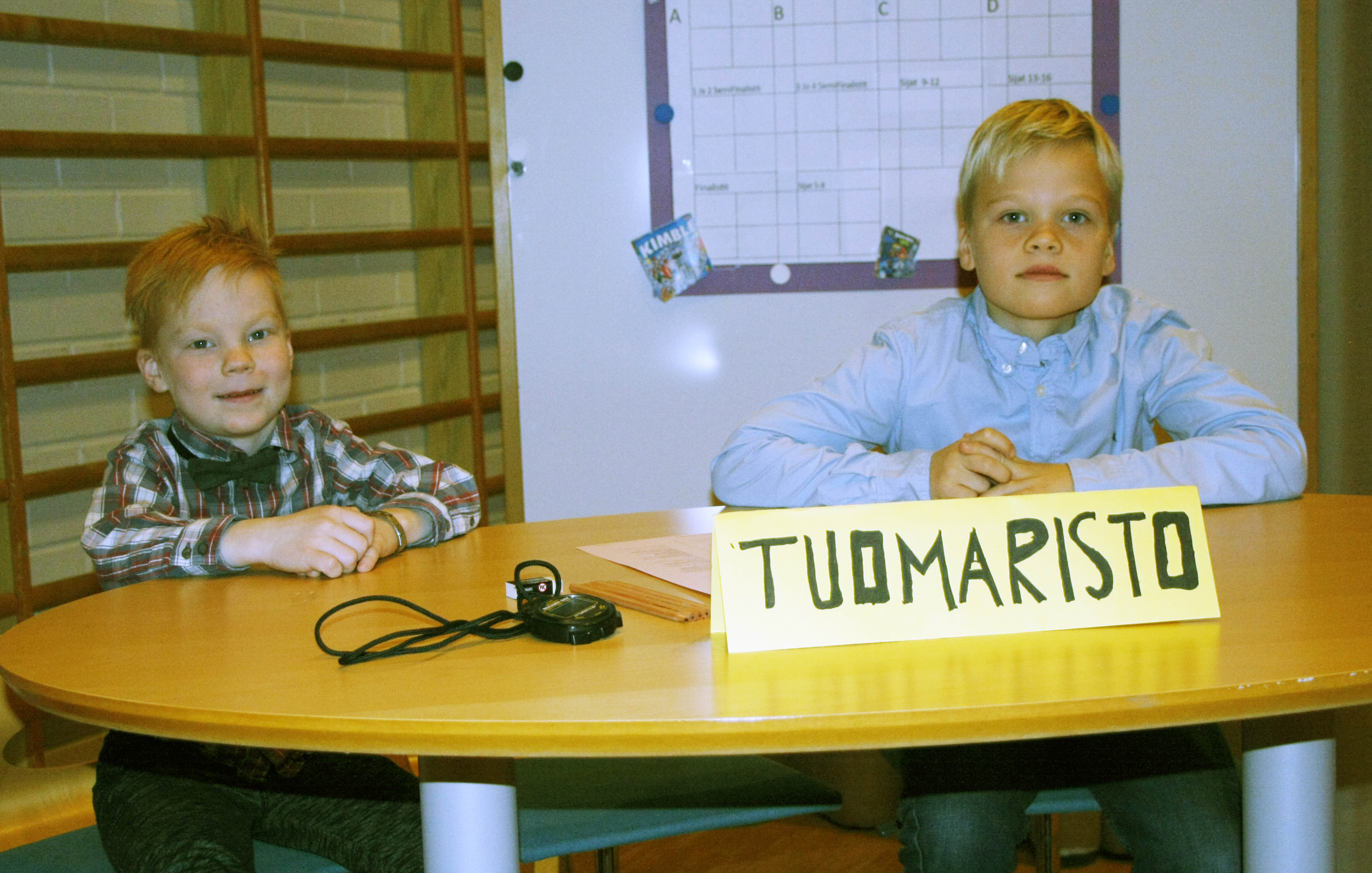 Tuomaristossa seurattiin pelien kulkua silmä tarkkana.