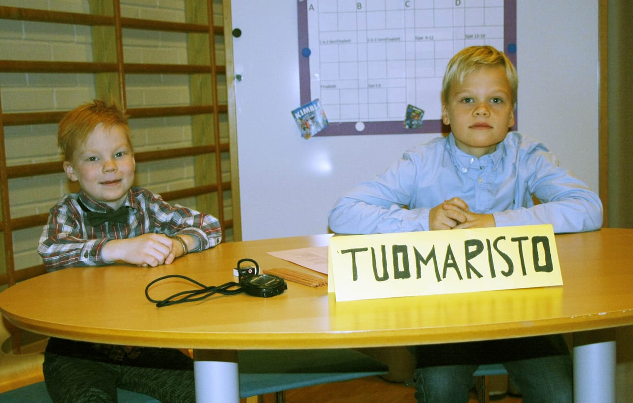 Tuomaristossa seurattiin pelien kulkua silmä tarkkana.