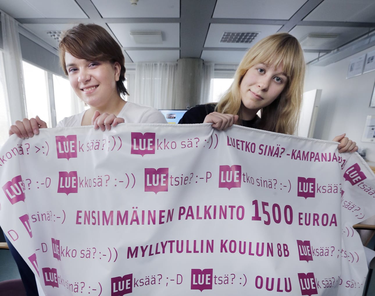 Maria Beslic ja Maija Turunen menestyivät hyvin kirjoituskilpailussa.