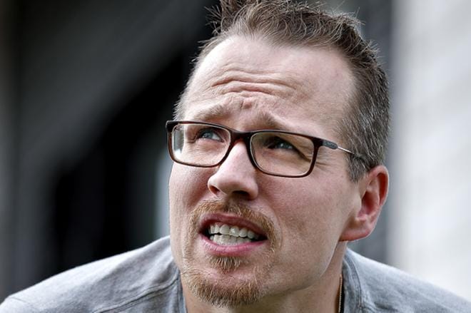 Vimpelin kunnanhallituksen puheenjohtajaa Marja-Leena Laaksoa ja kunnanvaltuuston puheenjohtajaa Matti Latvalaa eivät kunnanjohtajan mahdolliset maksetut seuraajat vaivaa. ARKISTOKUVAT: TOMI KOSONEN