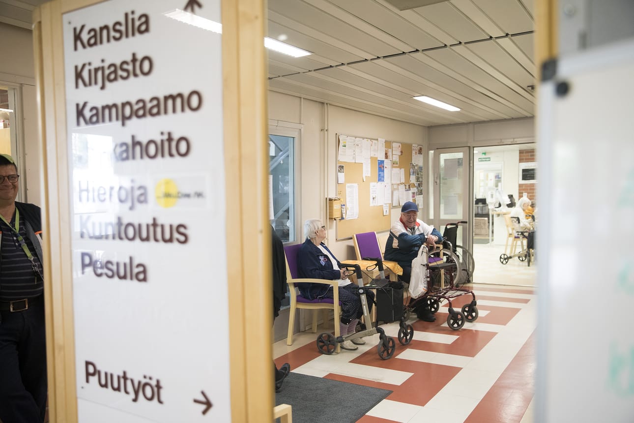 Palvelukeskus tarjoaa nimensä mukaisesti palveluja ikäihmisille. Asiakaskäyntejä on kertynyt noin 50 000 vuodessa.