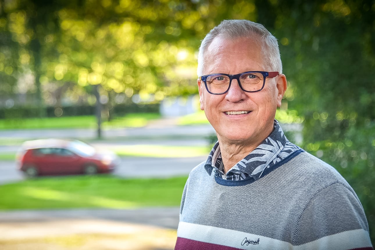 Hengellinen herätys sinetöi Raahen Ilkka Puhakan kotikaupungiksi. Usko vei värikkäälle tielle lähetystyöhön ympäri maailmaa ja muun muassa vankilatyöhön Venäjälle Juha Tapion kanssa.