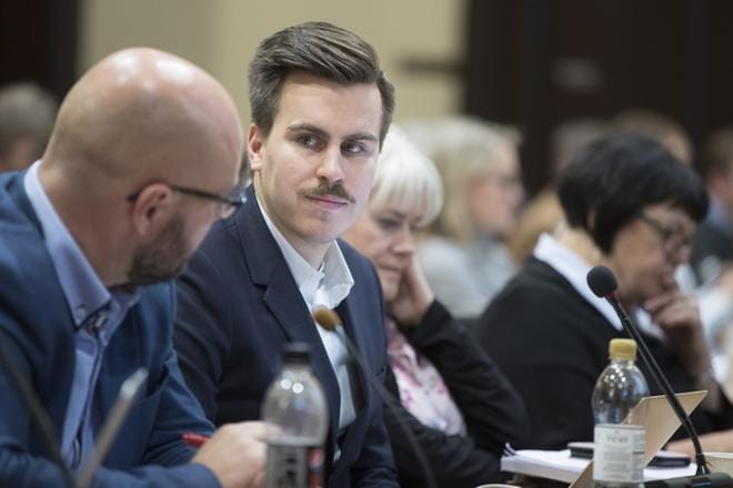 SDP:n Pohjanmaan piirin puheenjohtaja Matias Mäkynen on mielissään puolueensa etumatkasta tuoreessa kannatusmittauksessa. ARKISTOKUVA: MINNA ANTILA