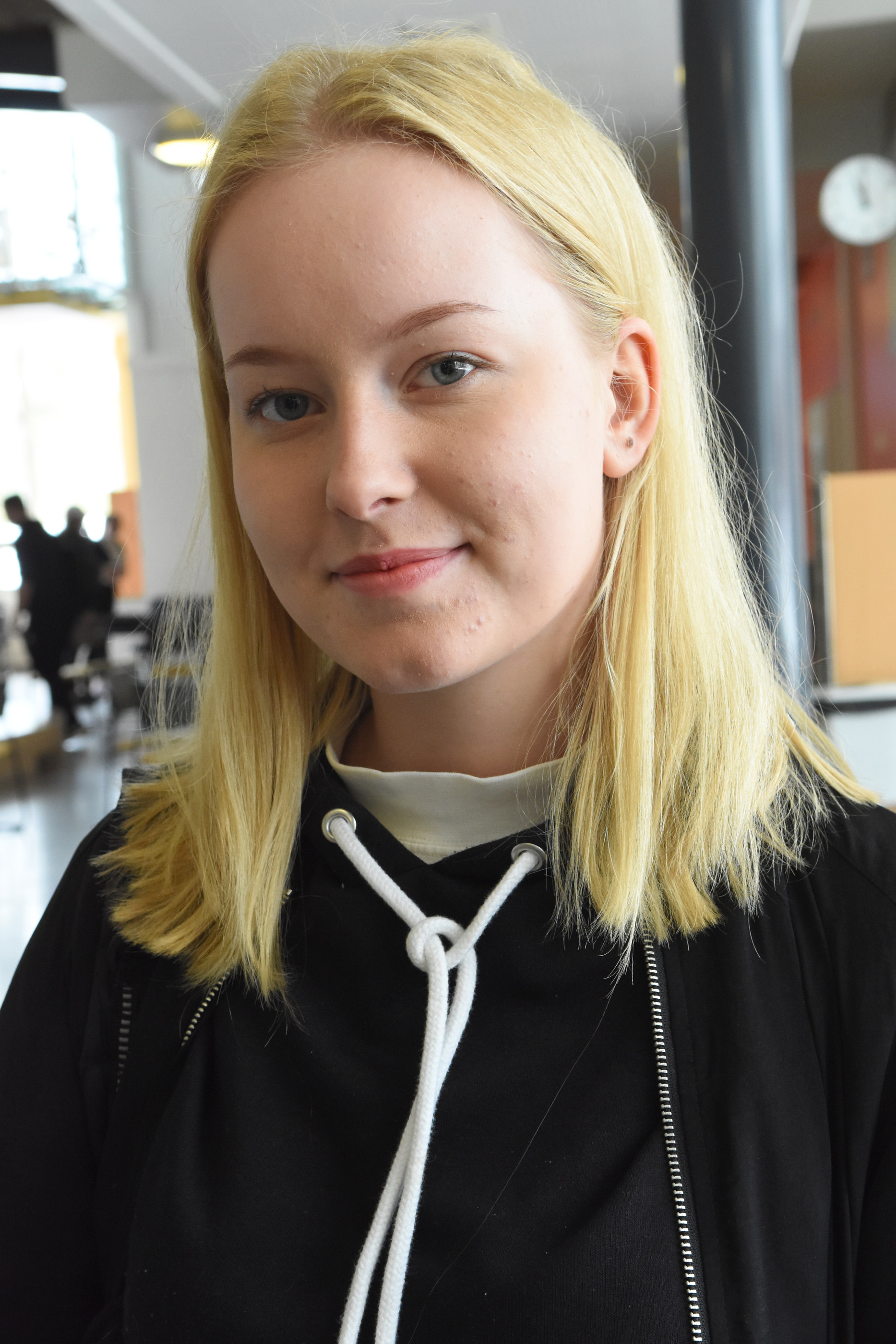 &ndash;&thinsp;Sellainen tulee mieleen, että voisi tehdä ja julkaista ilmoituksen, jossa kertoo olevansa valmis kesätyöhön. Itselläni ei ole virallista kesätyöpaikkaa, mutta tiedossa on lastenhoitokeikkoja.
Miia Mourujärvi