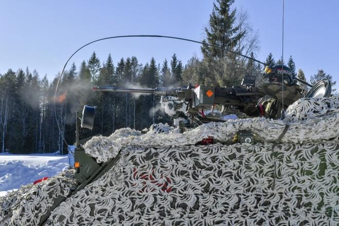 Suomi on jo syventänyt puolustusyhteistyötä muun muassa Ruotsin, Yhdysvaltojen, Britannian ja Norjan kanssa. Kaikki viisi maata harjoittelivat maaliskuussa Ruotsissa Northern Wind -sotaharjoituksessa. KUVA: NAINA HELEN JAAMA