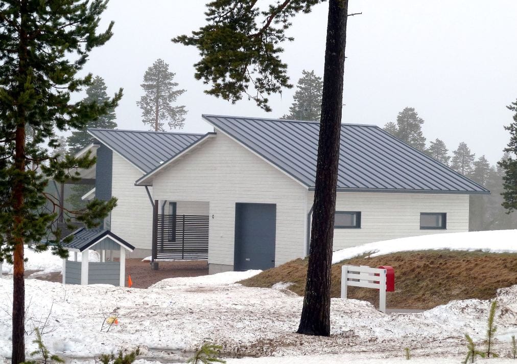 Katkaistu harjakatto on oma- kotirakentamisessa merkki modernismista.