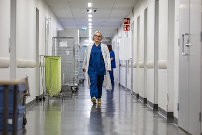 Oulun terveyskeskuslääkärit tekevät poikkeuksellisen paljon osa-aikatyötä – Niina Karnarantaa, 37, nelipäiväinen työviikko on auttanut jaksamaan