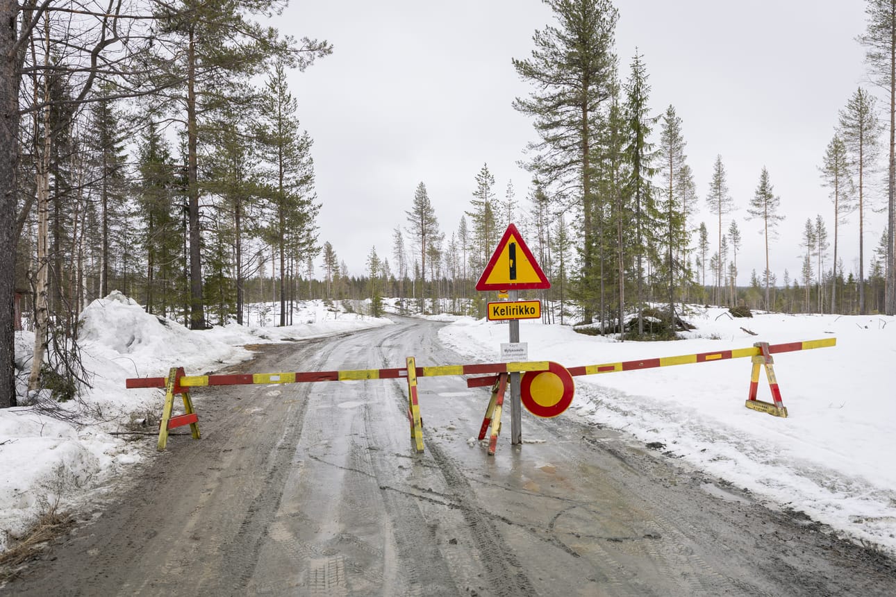 Basecamp Oulangalle johtava Myllykoskentie oli jouduttu sulkemaan puomein kelirikon vuoksi kuukauden verran etuajassa.