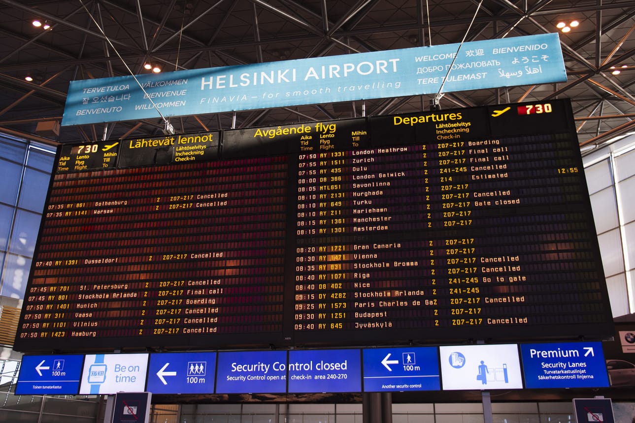 Helsinki-Vantaan lentokentällä yhä useampi lento on peruttu.