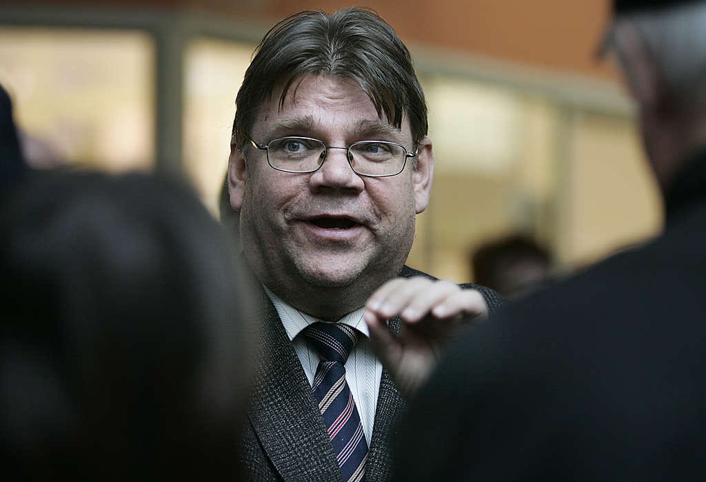Perussuomalaisten puheenjohtaja Timo Soini tyytyy ehdotettuun vaalilakiuudistukseen ja kehottaa puolueen piirejä pitämään tiukkaa linjaa ehdokasasettelussa.