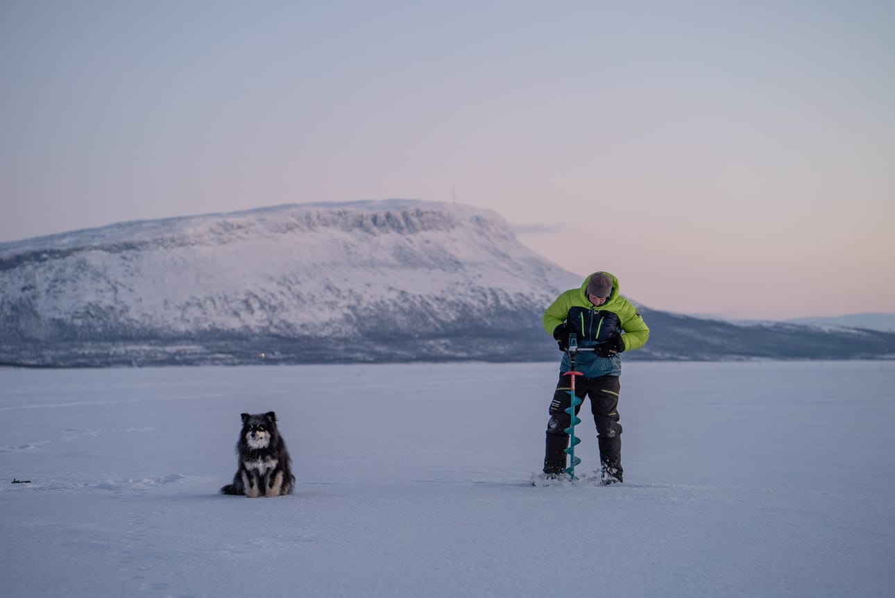 Palkittu parivaljakko Aki Huhtanen ja Äijä seikkailevat myös Eränkävijät – Alpeilta Arktiselle -sarjassa.