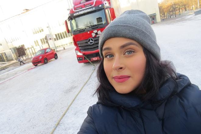 Sara Forsbergia on nähty Kaikki vastaan 1 -televisio-ohjelmassa. KUVA: NELONEN