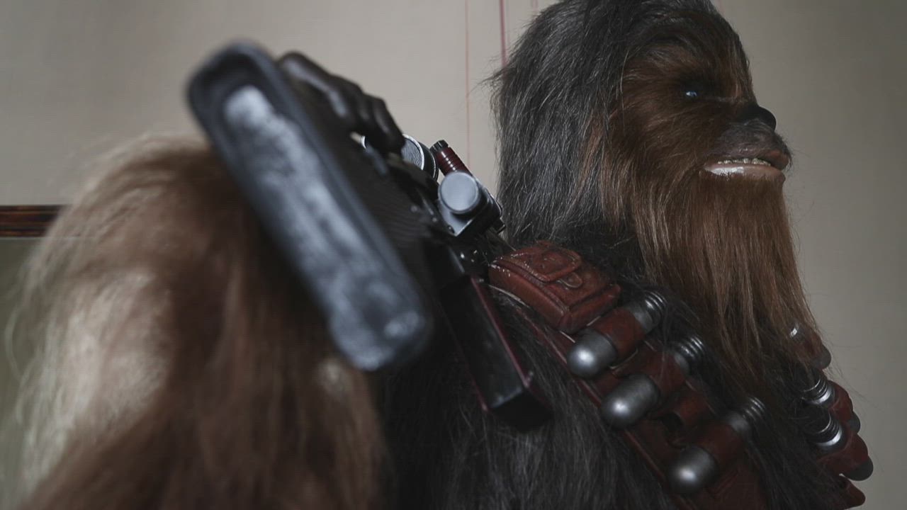 Tältä kuulostaa wookie-englanti - Joonas Suotamo näyttää mallia