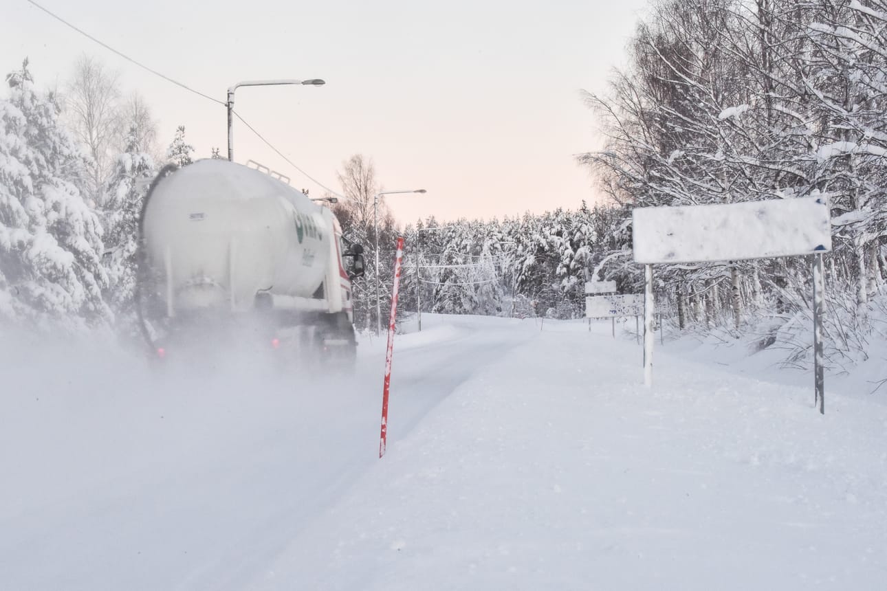Menneen viikonlopun aikana tuli Destian mukaan paikoitellen melkein 30 senttimetriä lunta.