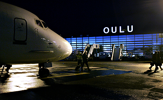 Oulun lentoaseman ja keskustan välisen joukkoliikenteen kehno yhteys on ollut puhuttanut paljon julkisuudessa. Nyt siihen on tulossa parannus.