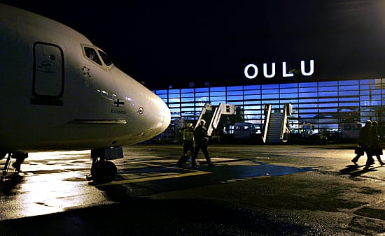 Oulun lentoaseman ja keskustan välisen joukkoliikenteen kehno yhteys on ollut puhuttanut paljon julkisuudessa. Nyt siihen on tulossa parannus.