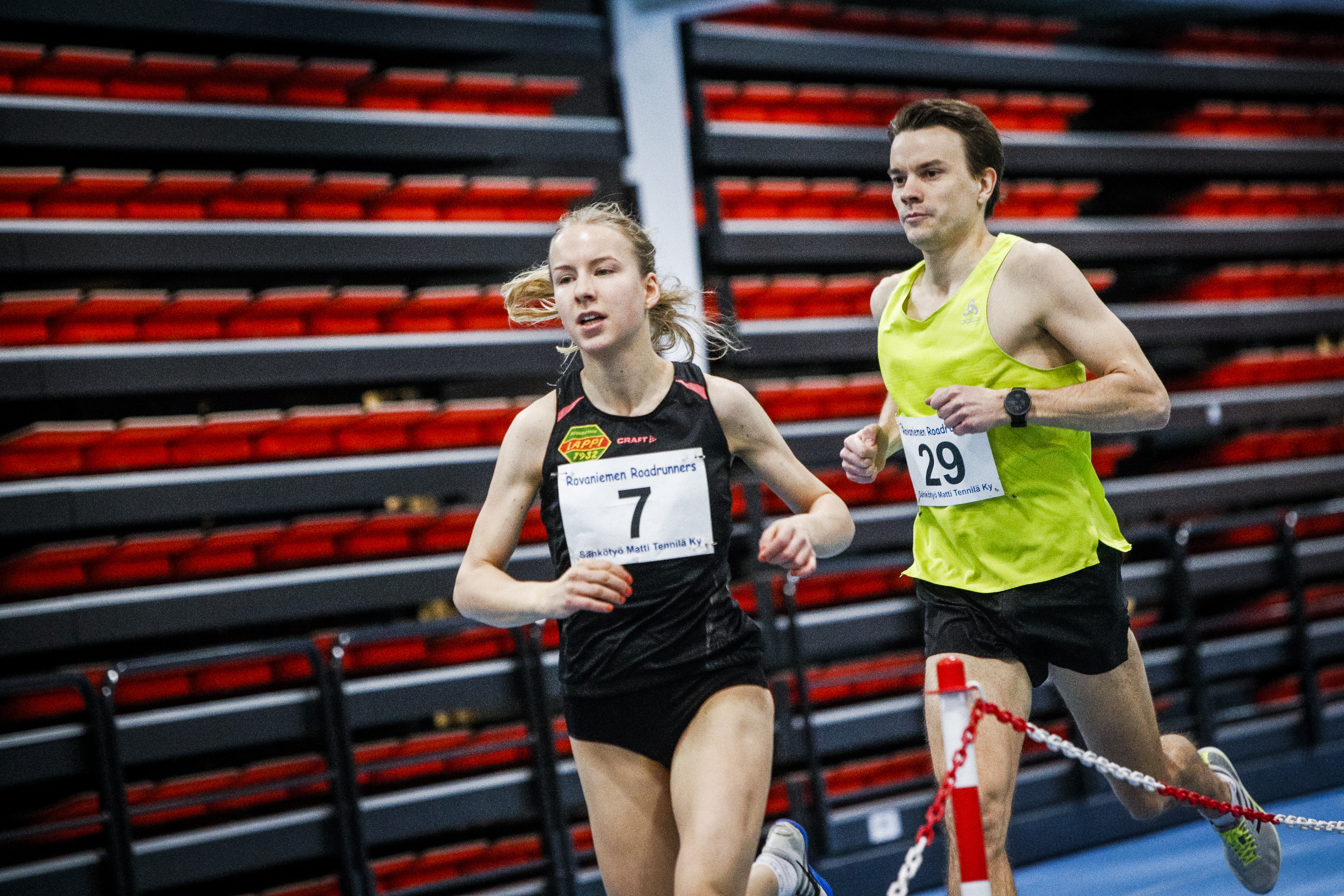 Johanna Peiponen ykkönen hallijuoksussa
