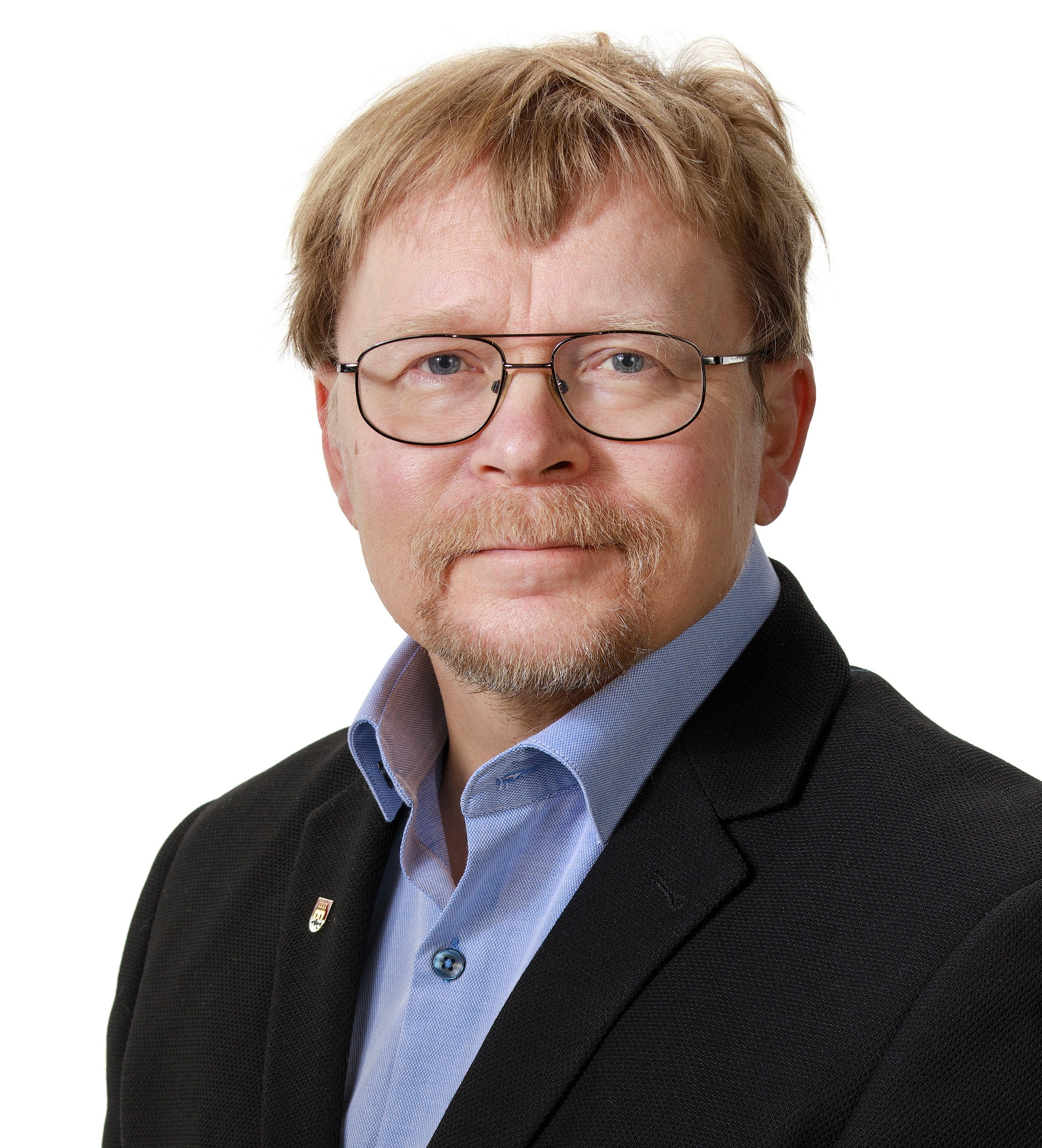Perussuomalaisista kokoomukseen loikannut Juha Vuorio jäämässä varasijalle: "Tietenkin se hienoinen pettymys on"