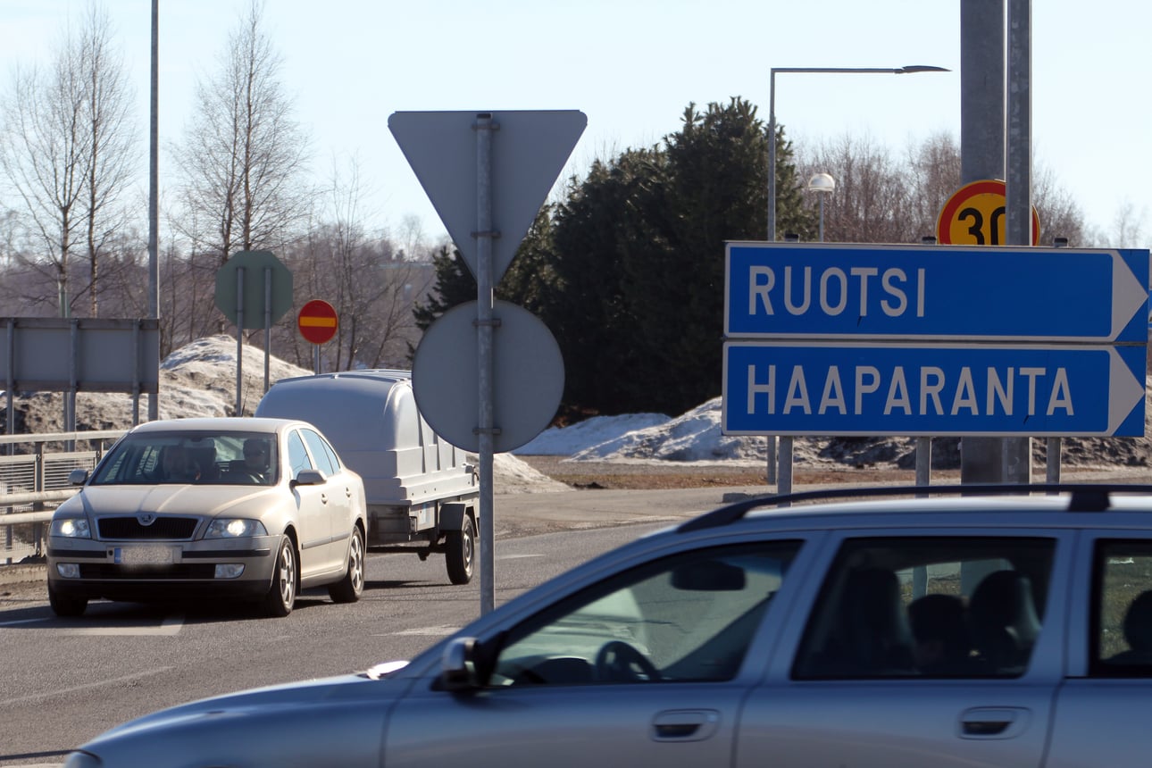 Suomi ja Ruotsi tiivistävät poliisiyhteistyötä raja-alueella – presidentin on määrä hyväksyä yhteistyösopimus perjantaina