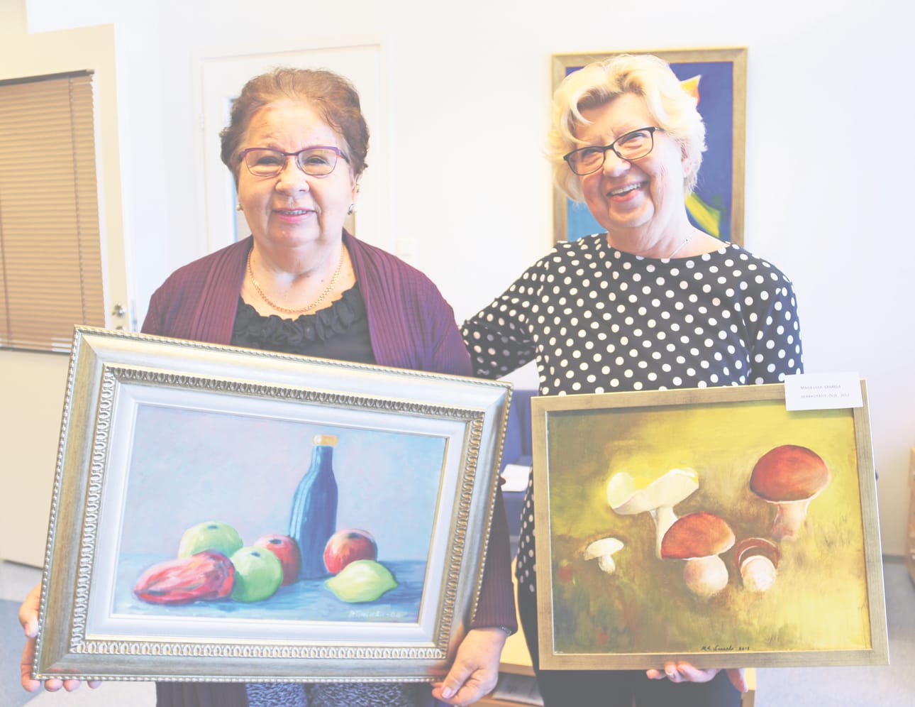 Pirkko Tihinen ja Maija-Liisa Saarela ovat kotoisin Tyrnävältä, alunperin Rauhion tyttöjä.