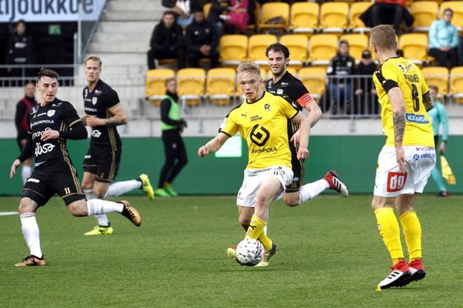 Ilmari Niskanen ja KuPS hakivat sarjapisteet Seinäjoelta. KUVA: JOUKO HÄNNINEN