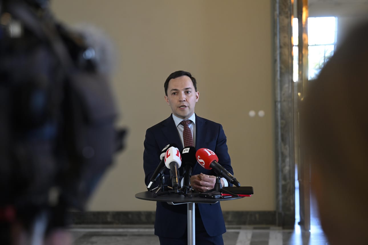 Noin kaksi kolmasosaa HS:n mielipidetiedustelun vastaajista arvioi Rydmanin onnistuneen melko tai erittäin huonosti.