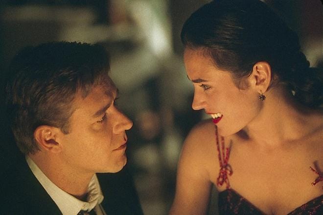 Kaunis mieli -elokuvassa Russell Crowe käy läpi tuskien taivalta matemaatikko John Nashina, Alicia-vaimona on Jennifer Connelly. KUVA: Liv