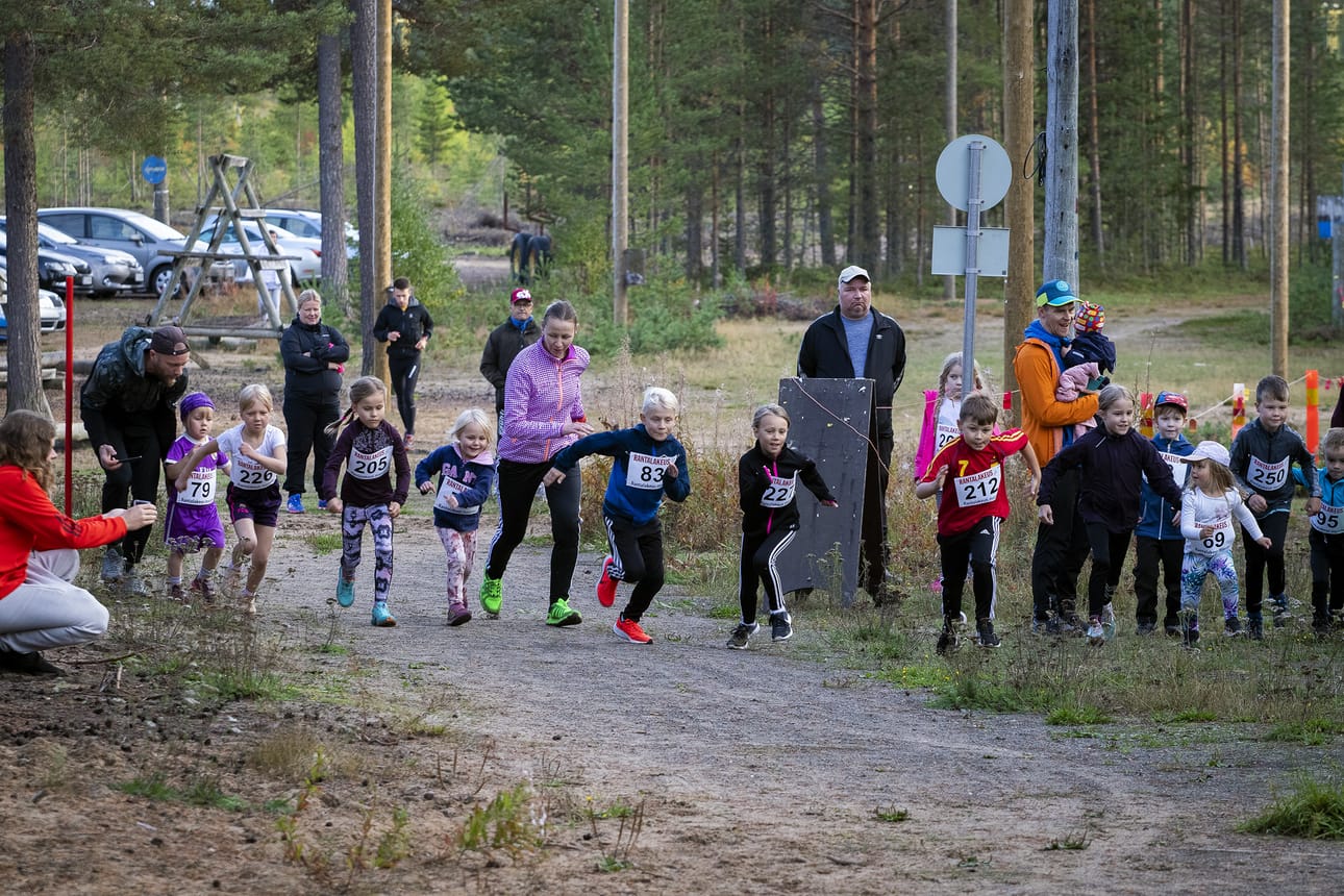 Rantalakeus-maastot jatkuvat torstaina Limingassa. Päätösjuoksu juostaan lauantaina Tyrnävällä.