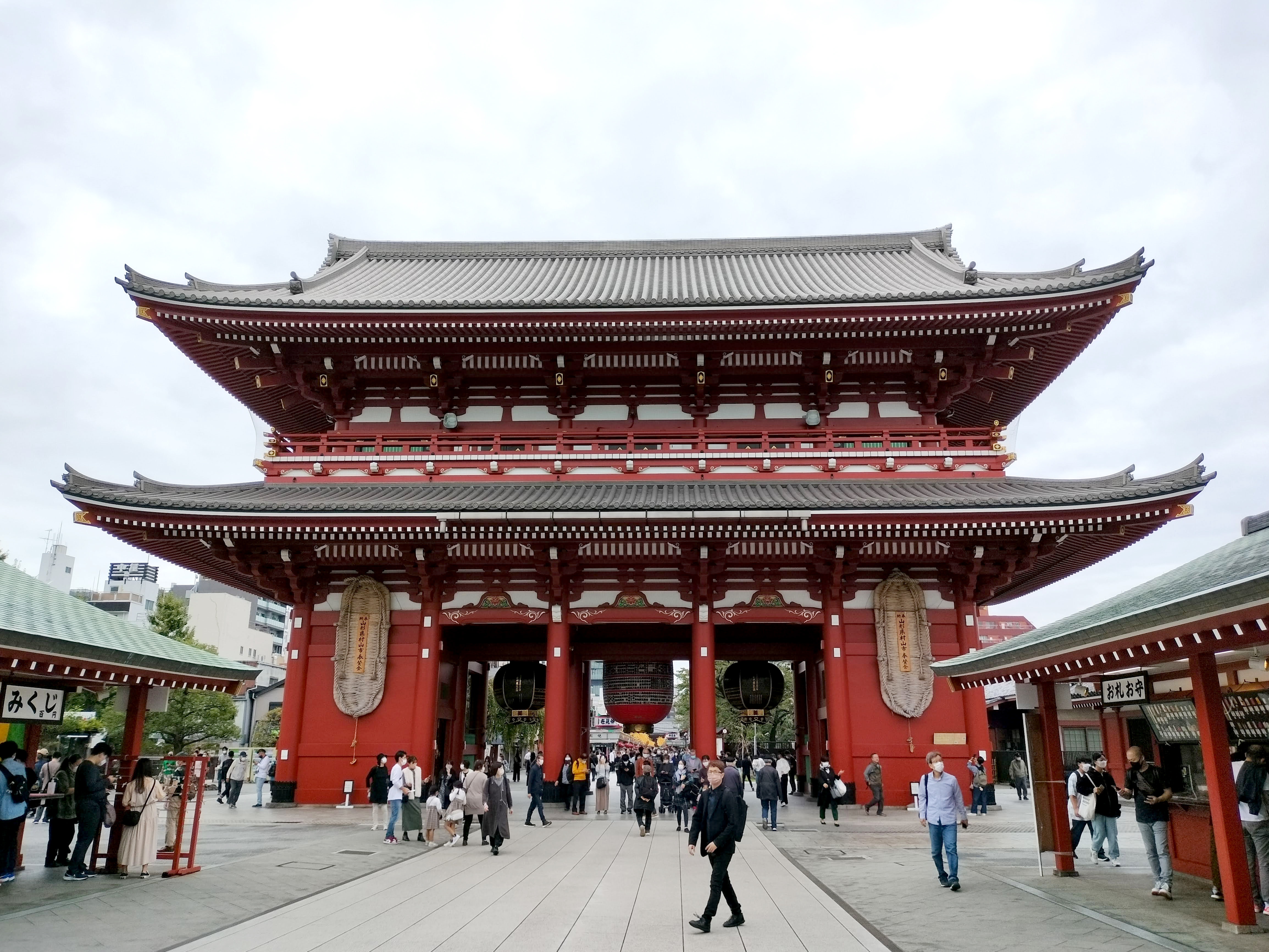 Perinteinen japanilainen rakennustyyli näkyy Tokiossa.